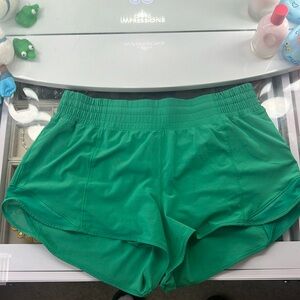 KELLY GREEN LULULEMON HOTTY HOTS